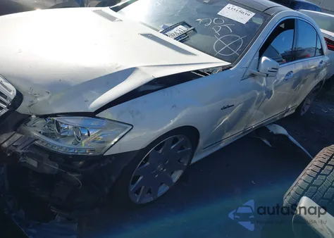 2013 Mercedes-Benz S 400 Hybrid z USA, uszkodzony, nr VIN WDDNG9FB6DA511118